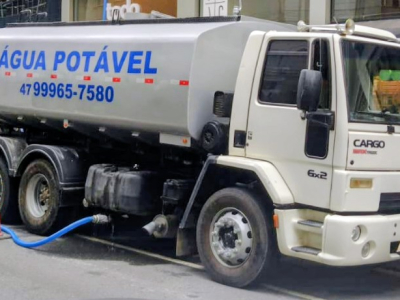 Transporte e abastecimento de água potável